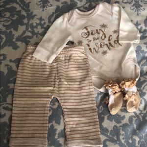 Joy to the world outfit